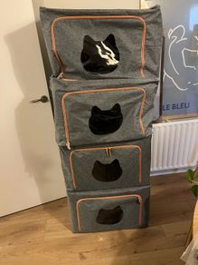 4 storage boxes