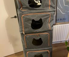 4 storage boxes