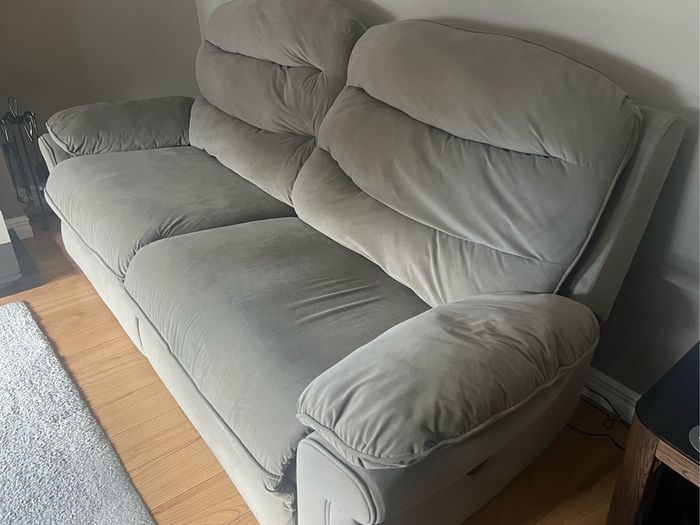 Sofa 3 seater & 2 seater, electric recliner.
