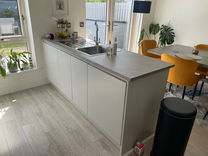 Modern Nolan's Grey Kitchen in Excellent Condition