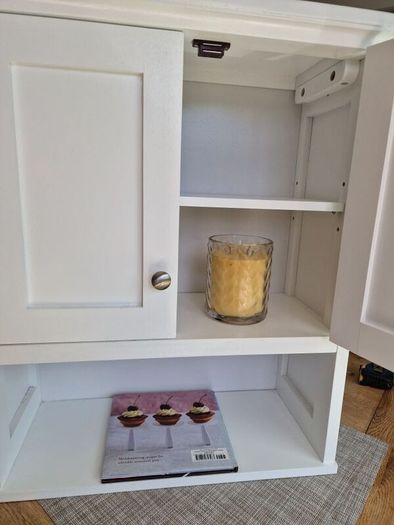 wall cabinet