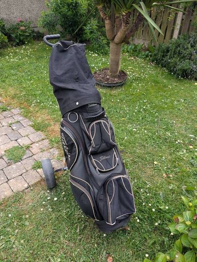 Deadly set of adult golf clubs