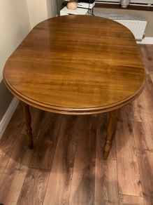 Dining Table and 6 Chairs