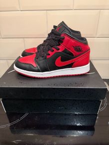 Nike Air Jordan 1 mids