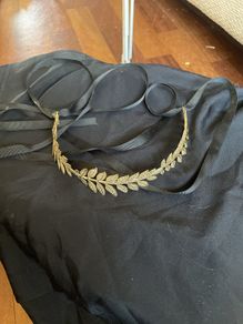 hair accessory gold colour