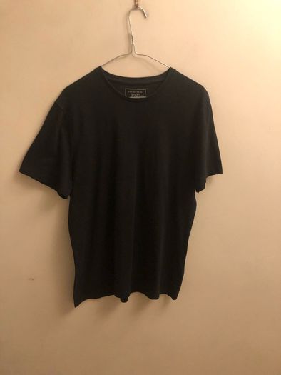 Black T-shirt (medium)