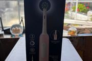 Oral-B Pro Series 1 Electric Tootbrush (Pink)