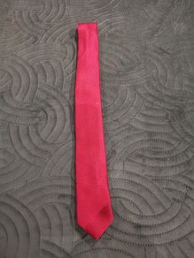 Wine coloured men's tie