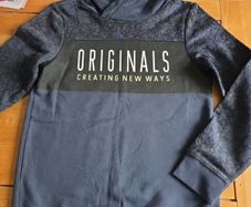 H&M boys sweatshirt