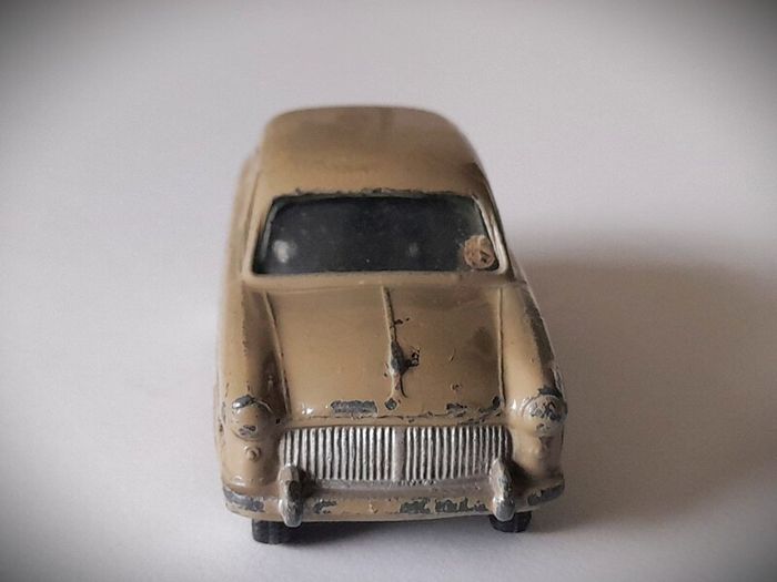 Diecast Vintage Corgi Toys Ford Consul Mk1 - Good Original Condition/No Box