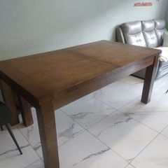 Dark Oak Extendable Dining Table 1.8-2.3m