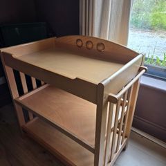 Baby changing table