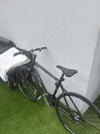 Trek FX Hybrid (black)