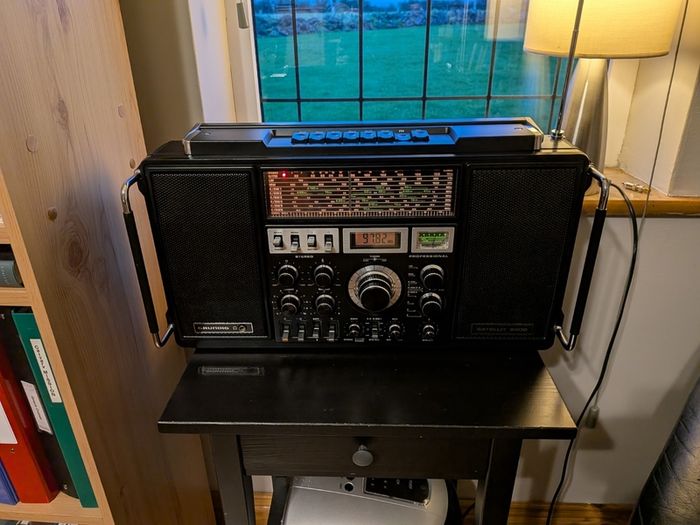 Grundig Satellit 2400 - 80's Vintage