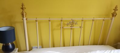 headboard