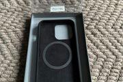 Iphone Apple 13 14 pro MagSafe case brand new