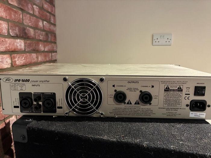 Speakers (Peavy PV215 Passive)