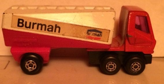 Matchbox 1-75 Freeway Tanker