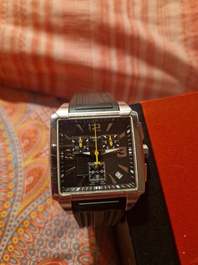 Tissot chronograph Quadrato