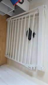 Baby gate