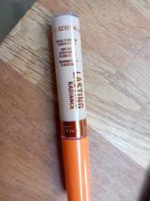Rimmel Lasting Radiance concealer 040 soft beige