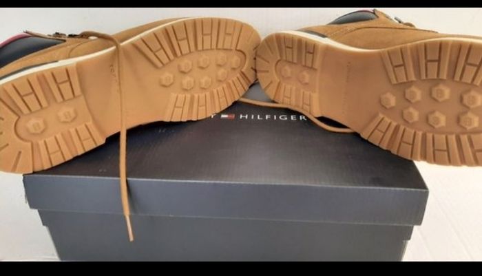 New Tommy Hilfiger tan Boots in box