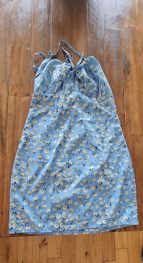 Bag of women's clothes