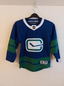 vancouver canucks hockey jersey