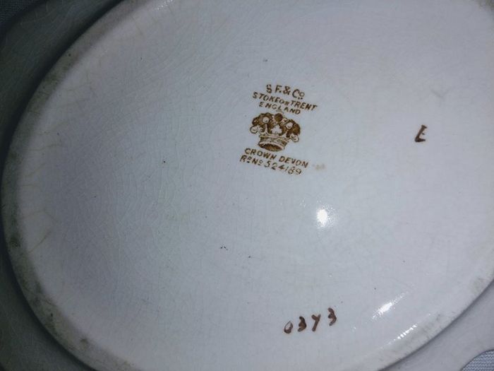 Vintage Crown Devon Pot Stand