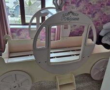 Princess carriage bed