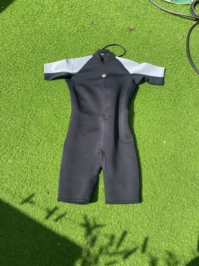 wetsuit