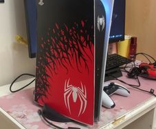 Playstation 5, Mint Condition, Spiderman 2 Limited Edition.