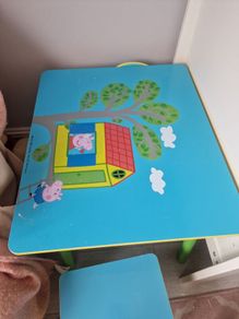 Peppa Pig wooden table & Chairs