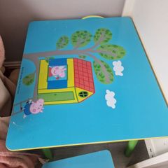 Peppa Pig wooden table & Chairs