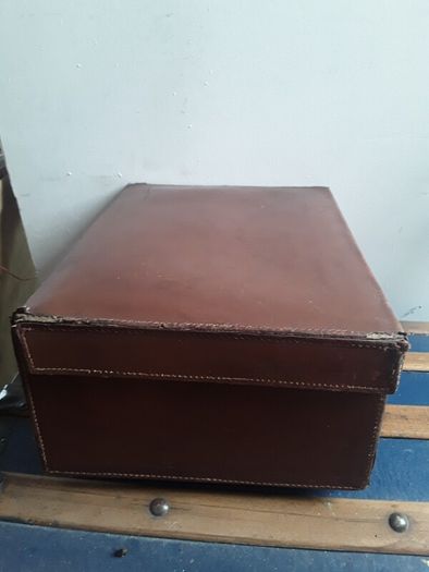 Vintage Doctors case