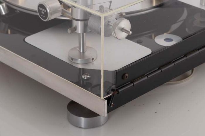 Legendary Michell Transcriptors Hydraulic Reference Turntable / Fluid Tonearm NAGAOKA MP110 CARTRIDGE This is the Top model and ultra rare with The Fluid Tonearm 'the very best'