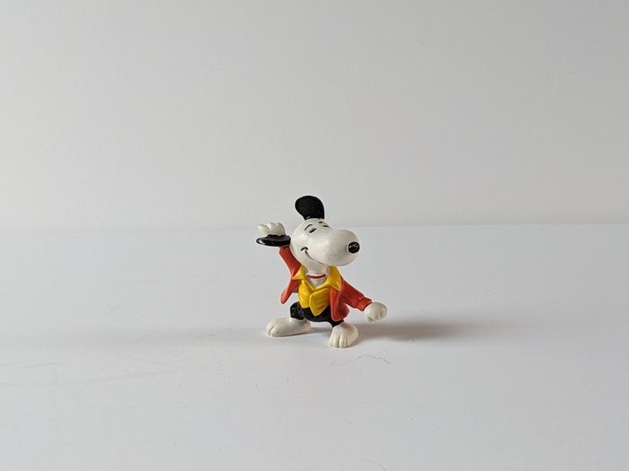 1966 Vintage Snoopy Dancing Toy