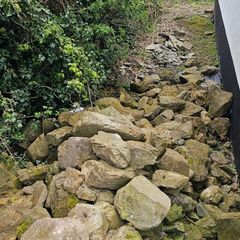 Garden rocks free to take