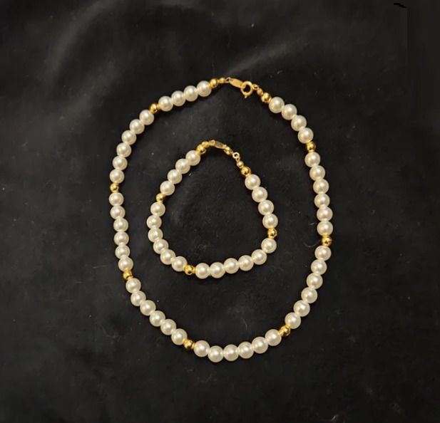 Necklace + Bracelet