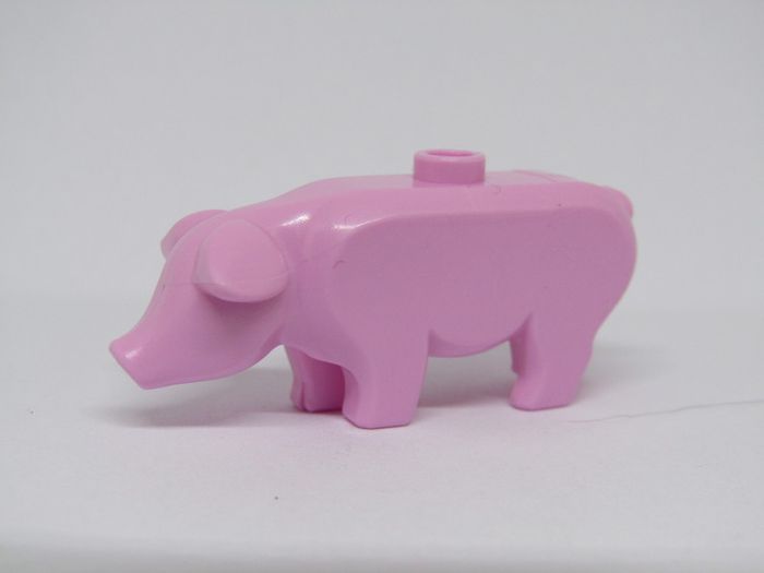 LEGO Farm Pig Unprinted Misprint Prototype Very Rare And Hard To Find From Knighton Castle Set 70357