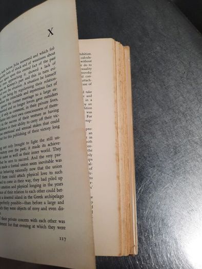 Private Worlds by Sarah Gainham. 1st edition