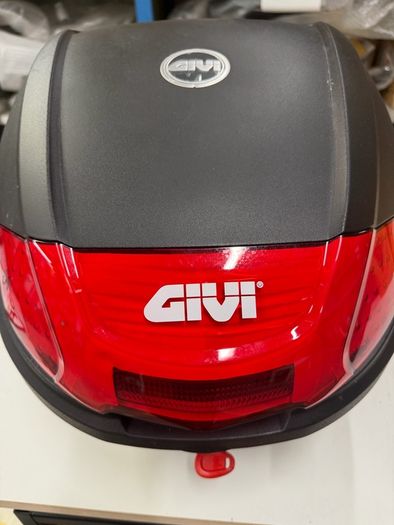 givi top box