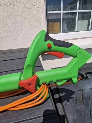 Tree chainsaw pruner