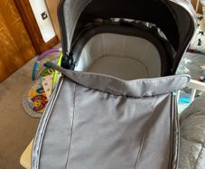 Pushchair carrycot