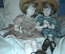 Queen Elizabeth and Margaret porcelain peggy Nisbet dolls