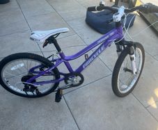 Kids bike - Aged 6-9 years