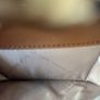 Micheal kors Wallet Like new Image 4