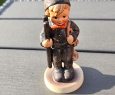 Vintage Hummel Goebel Figurine