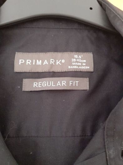 mans black shirt size small