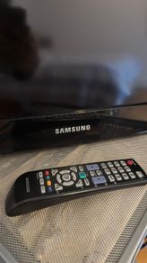 Samsung TV 1360x768